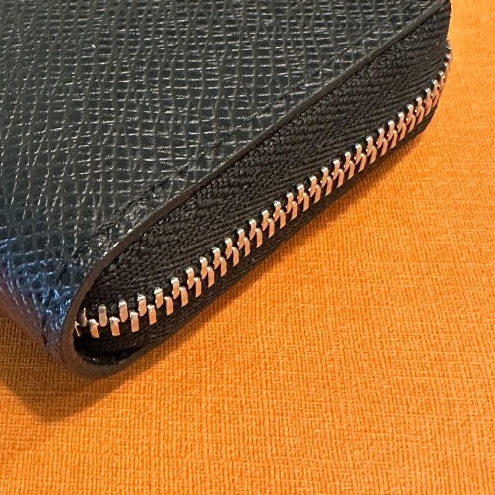 Louis Vuitton Zippy Coin Purse pouch Vertical Taiga Leather M30511 Box, dustbag - Picture 16 of 16